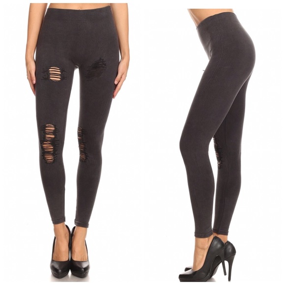 🛍LAST 1! Distressed High Waisted Leggings! - Picture 2 of 4